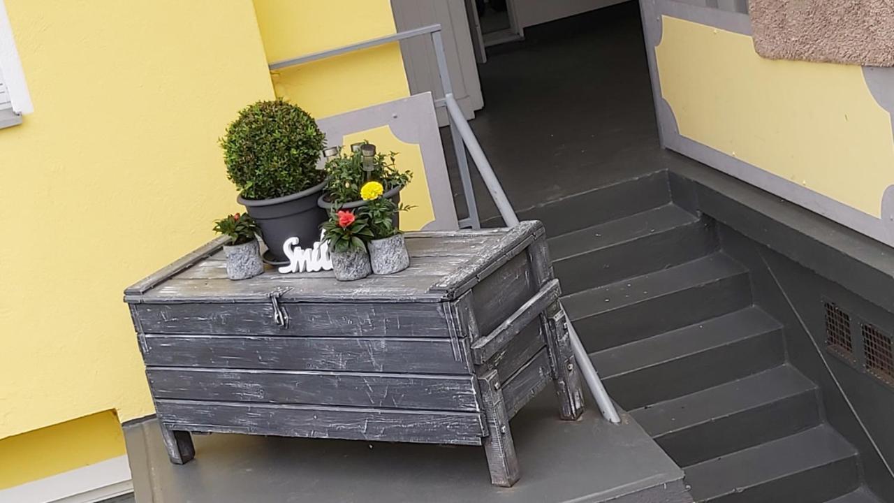 Hakans Moselblick Ferienwohnung ทรัยส์-คาร์เดิน ภายนอก รูปภาพ