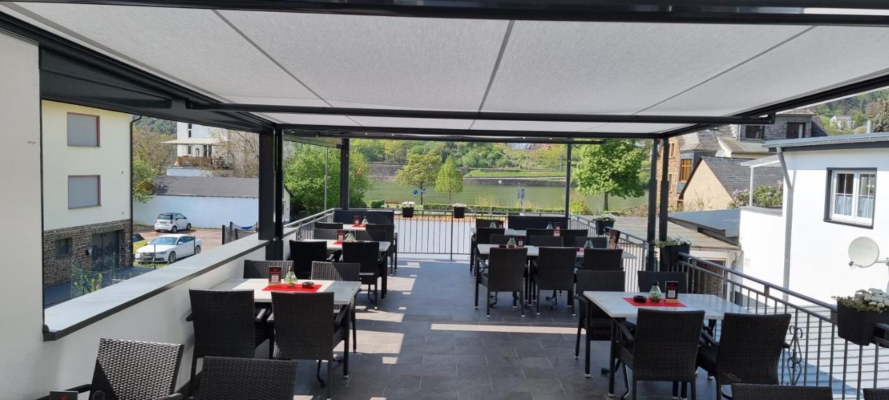 Hakans Moselblick Ferienwohnung ทรัยส์-คาร์เดิน ภายนอก รูปภาพ